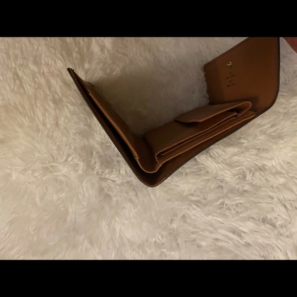 LV trifold wallet passport size - Picture 5 of 5